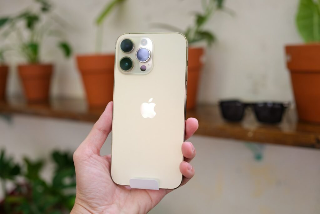 Apple iPhone 14 Pro Max Gold